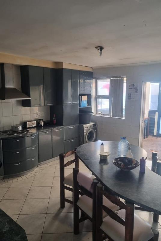 3 Bedroom Property for Sale in Goodwood Central Western Cape